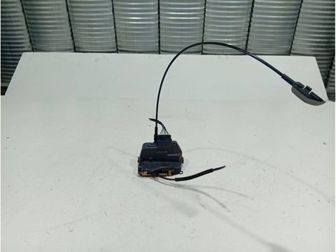 Замок двери задней левой Renault Scenic, 2005 г., арт. 92977086