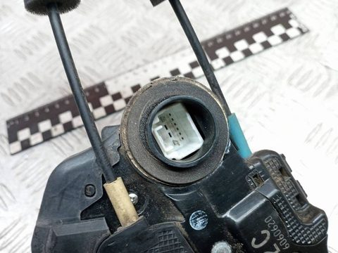 Замок двери задней левой Toyota RAV4, 2006 г., OEM 6060620, арт. A8498, фото 5