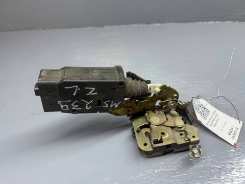 Замок двери задней левой Mitsubishi Space Star, 1999 г., OEM M806384, арт. B102557702