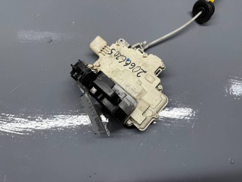 Замок двери задней левой Audi A4 B7, 2004 г., OEM 8E0839015AA, арт. B20666205, фото 2