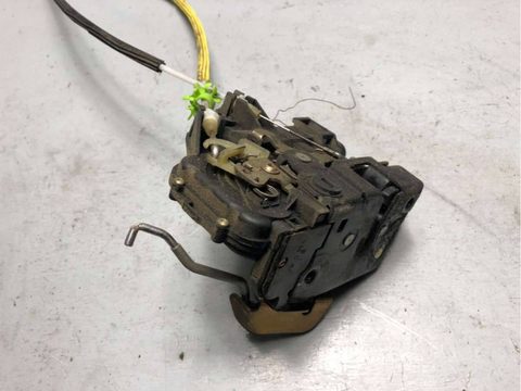 Замок двери задней левой Audi A6 C5 (S6,RS6), 1998 г., OEM 4B0899015B, арт. B37584562