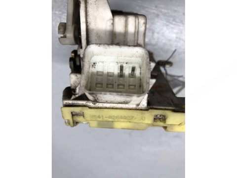 Замок двери задней левой Ford Focus, 2002 г., OEM XS41A26413BH, арт. B42933751, фото 2