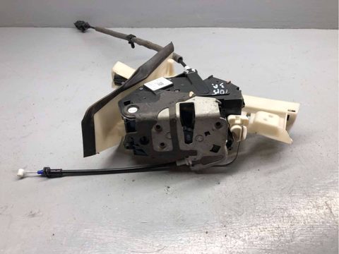 Замок двери задней левой Ford Focus, 2015 г., OEM F1EAF26413AC, арт. B64780718, фото 2