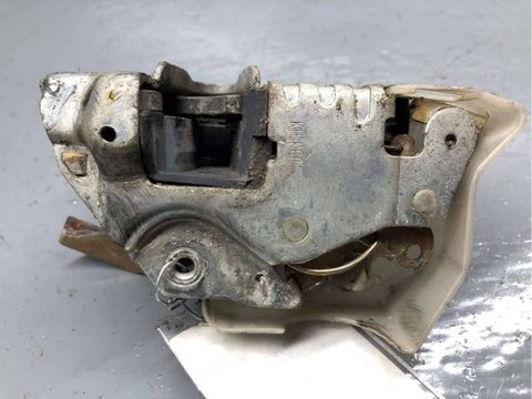Замок двери задней левой Mercedes E W124, 1987 г., OEM A1247300535, арт. B71068723, фото 2