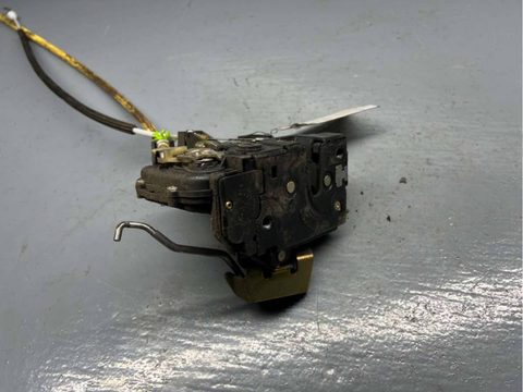 Замок двери задней левой Audi A6 C5 (S6,RS6), 2000 г., OEM 4B0839015B, арт. B86005591, фото 2