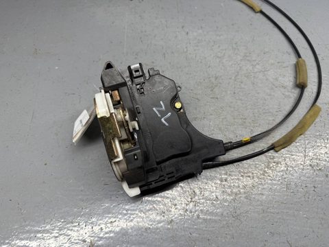 Замок двери задней левой Mitsubishi Grandis, 2005 г., OEM MN167699, арт. B88436097