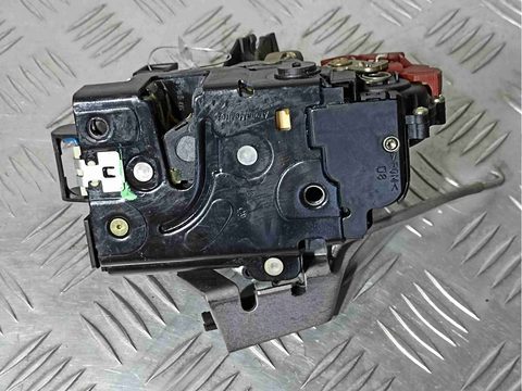 Замок двери задней правой Audi A4, 2003 г., OEM 8e0839016c, арт. 014517, фото 2