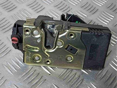 Замок двери задней правой Opel Vectra, 2000 г., OEM 90503996, арт. 017441