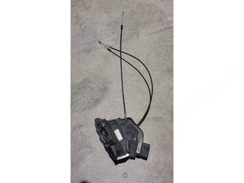 Замок двери задней правой Mazda 3, 2003 г., арт. 11638