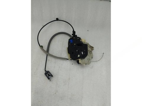 Замок двери задней правой Volkswagen Touareg, 2021 г., OEM 4G8839350, арт. 24726