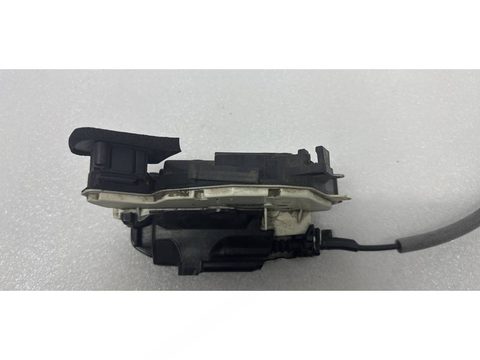 Замок двери задней правой Volkswagen Golf, 2015 г., OEM 5K4839016Q, арт. 27479