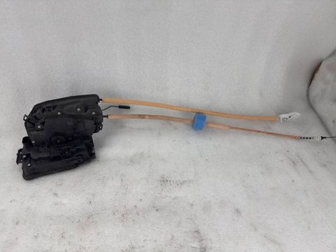Замок двери задней правой BMW 5 G30/G31, 2018 г., OEM 7477698, арт. 34392
