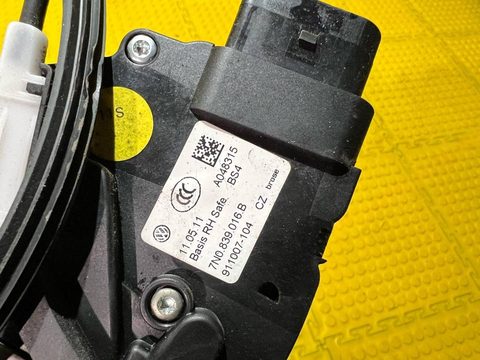 Замок двери задней правой Volkswagen Sharan, 2019 г., OEM 7N0839016B, арт. 92403_3