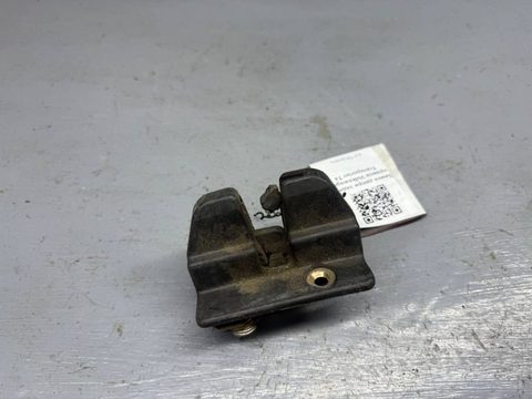 Замок двери задней правой Volkswagen Transporter T4, 1997 г., арт. B106594351