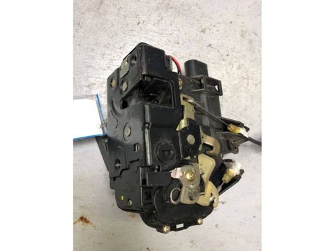 Замок двери задней правой Audi A6 C5 (S6,RS6), 1997 г., OEM 4B0839016, арт. B34432504, фото 2