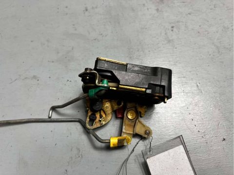 Замок двери задней правой Chrysler PT-Cruiser, 2002 г., OEM 05027074AC, арт. B37638351