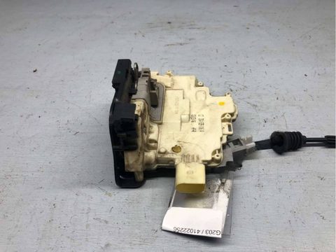 Замок двери задней правой Volkswagen Passat B6, 2005 г., OEM 3C4839016A, арт. B41022256