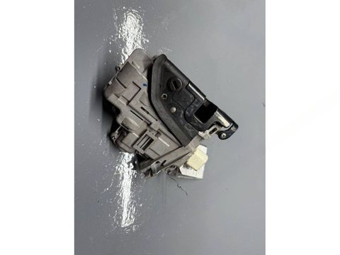 Замок двери задней правой Volkswagen Passat B6, 2009 г., OEM 3C4839016A, арт. B41022266, фото 4