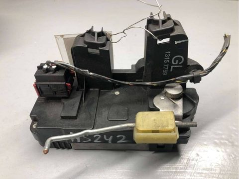 Замок двери задней правой Opel Vectra C, 2004 г., OEM 13157759, арт. B65593560