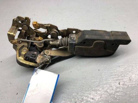 Замок двери задней правой Opel Vectra A, 1990 г., OEM 90306834, арт. B66140511