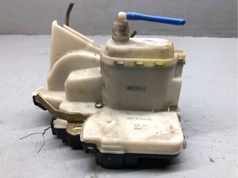 Замок двери задней правой Volkswagen Polo, 1997 г., OEM 1HM862154C, арт. B67447793
