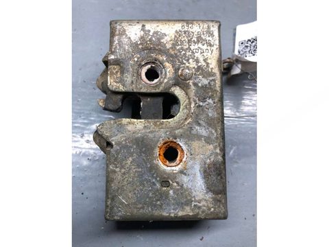 Замок двери задней правой Audi 80 B3, 1989 г., OEM 893837016A, арт. B72062004