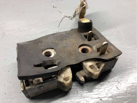 Замок двери задней правой Audi 90 B3, 1991 г., OEM 893837016A, арт. B72062004_2