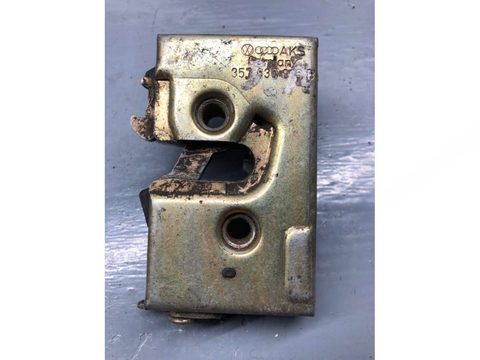 Замок двери задней правой Volkswagen Passat B3, 1991 г., OEM 357839016B, арт. B72062084