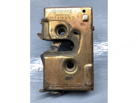 Замок двери задней правой Volkswagen Passat B4, 1994 г., OEM 357839016D, арт. B72062619