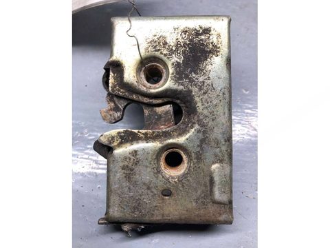 Замок двери задней правой Volkswagen Golf, 1991 г., OEM 193839016C, арт. B72062623