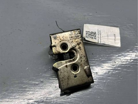 Замок двери задней правой Audi 80 B3, 1991 г., OEM 8A0839016, арт. B73749709