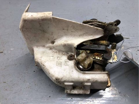 Замок двери задней правой Kia Avella, 1995 г., OEM KDX507231071, арт. B75379372