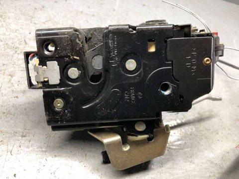 Замок двери задней правой Audi A4 B6, 2001 г., OEM 4B0839016B, арт. B82007150, фото 2