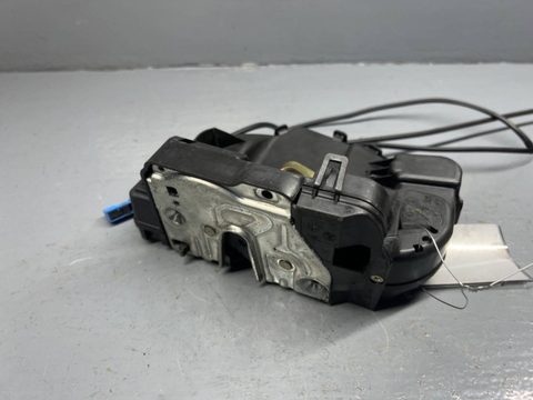 Замок двери задней правой Mercedes C W203, 2005 г., OEM A2037300235, арт. B87089411, фото 2