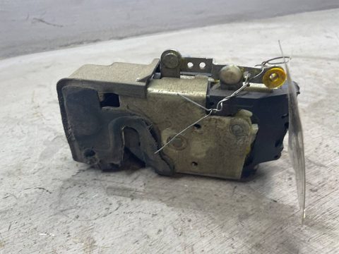 Замок двери задней правой Ford Fusion, 2003 г., OEM 2N11N264A26BK, арт. B97146264