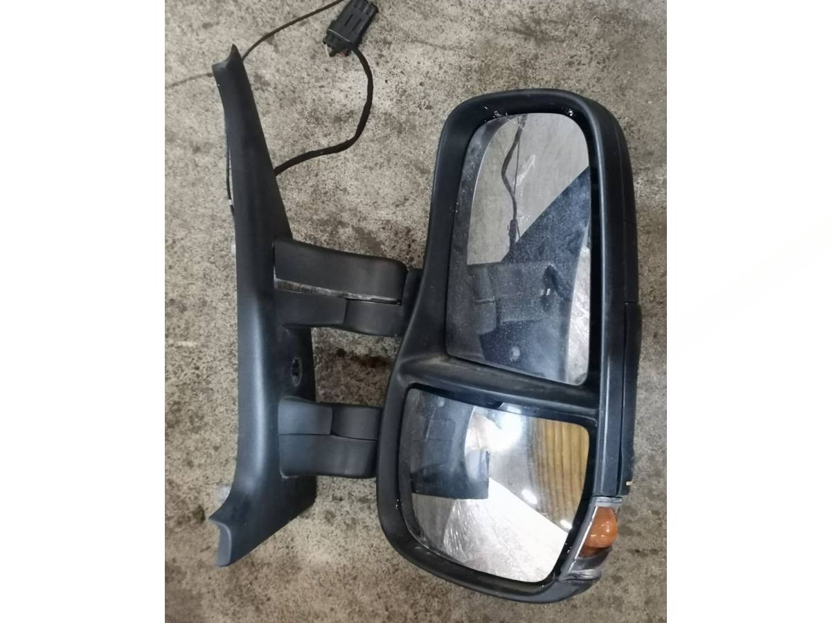 Зеркало наружное правое Iveco Daily, 2013 г., OEM 5801367618, арт. 22745160