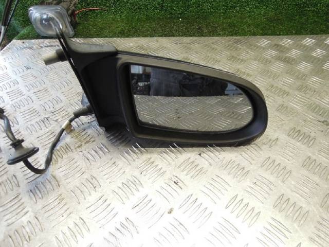 Зеркало наружное правое Opel Zafira, 2002 г., арт. 40171
