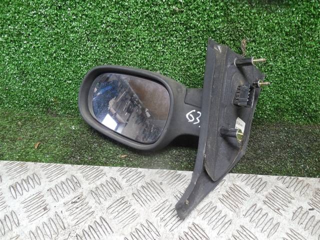 Зеркало наружное правое Renault Scenic, 2001 г., арт. 68637