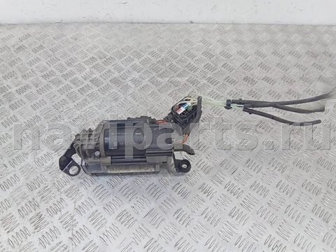 Компрессор пневмоподвески Mercedes C W205, 2016 г., OEM A0993200004, арт. 102727