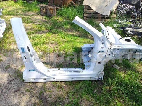 Стойка кузовная центральная правая Mercedes A W177, арт. 26865