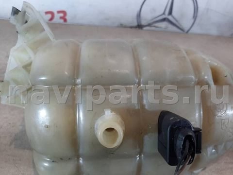 Бачок расширительный Mercedes E W212 F34, 2012 г., OEM 17137642160, арт. 29389, фото 10