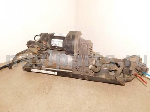 Компрессор пневмоподвески BMW 5 E60/E61, 2009 г., OEM 6789937, арт. 4126512