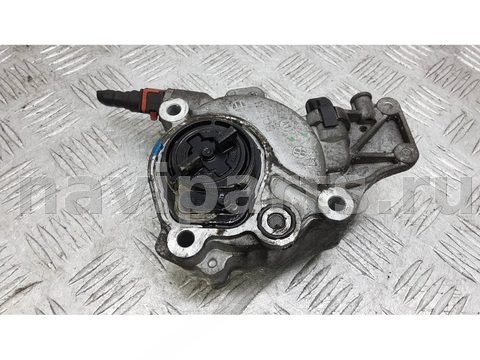 Вакуумный насос Land-Rover Freelander, 2007 г., OEM LR009674, арт. 4GM12KX01