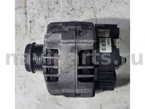 Генератор Volkswagen Passat B5, 2002 г., OEM Sg12b049, арт. 81306476