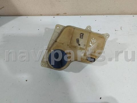 Бачок расширительный Audi A6, 1998 г., OEM 8D0121403L, арт. 88301168