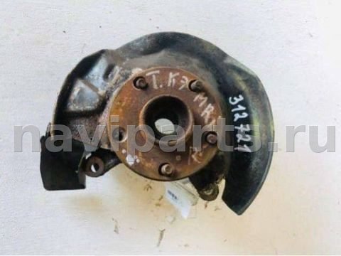 Ступица передняя правая Toyota Camry XV10, 1992 г., арт. B312721