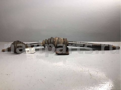 Полуось передняя правая приводной вал ШРУС Volvo 850, OEM 8111303, арт. B39174