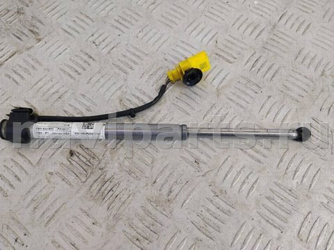 Новое Audi A4, 2017 г., OEM 8W0823823, арт. 58617