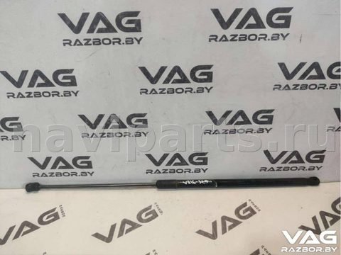 Новое Volkswagen Touareg, 2011 г., OEM 7P6823359, арт. BVR16-368