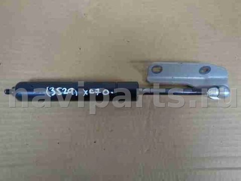 Амортизатор крышки багажника Volvo XC70, 2005 г., OEM 30674494, арт. 00018151